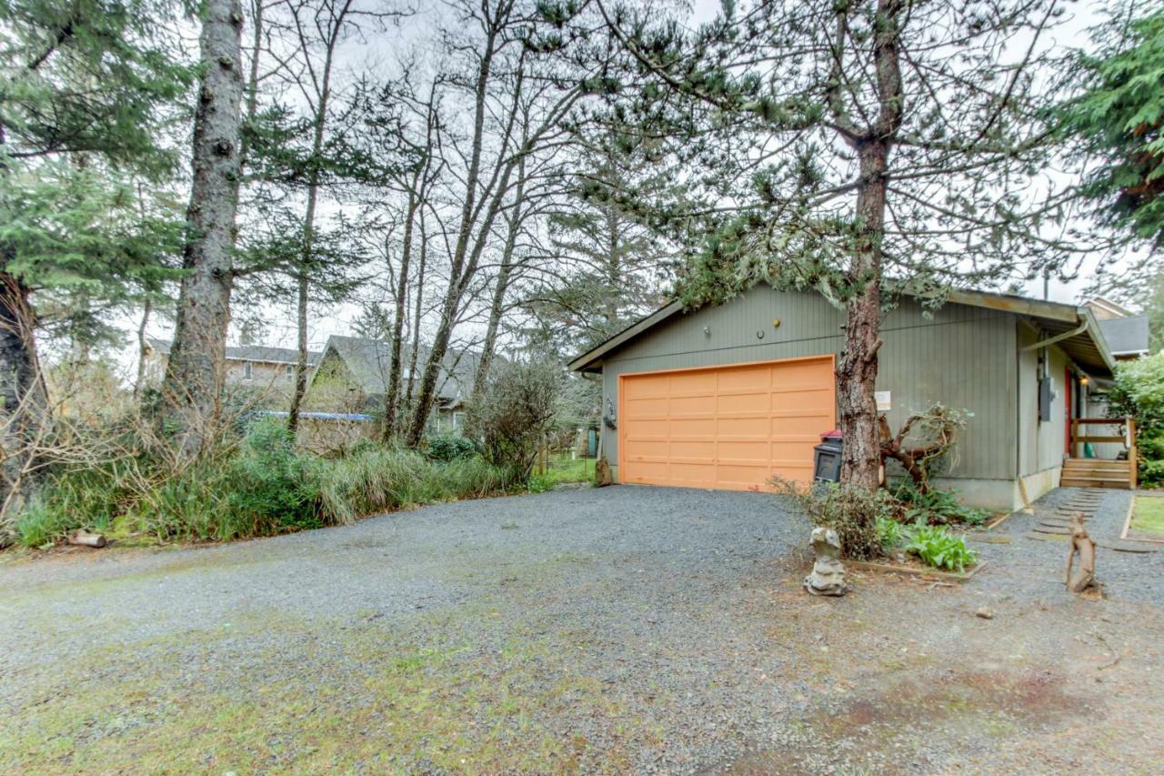 Rhododendron Grove Villa Cannon Beach Bagian luar foto